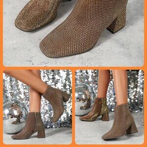 NWOT - Rhinestone Decor Chunky Heel Short Boots in Brown/Gold (Size 7)